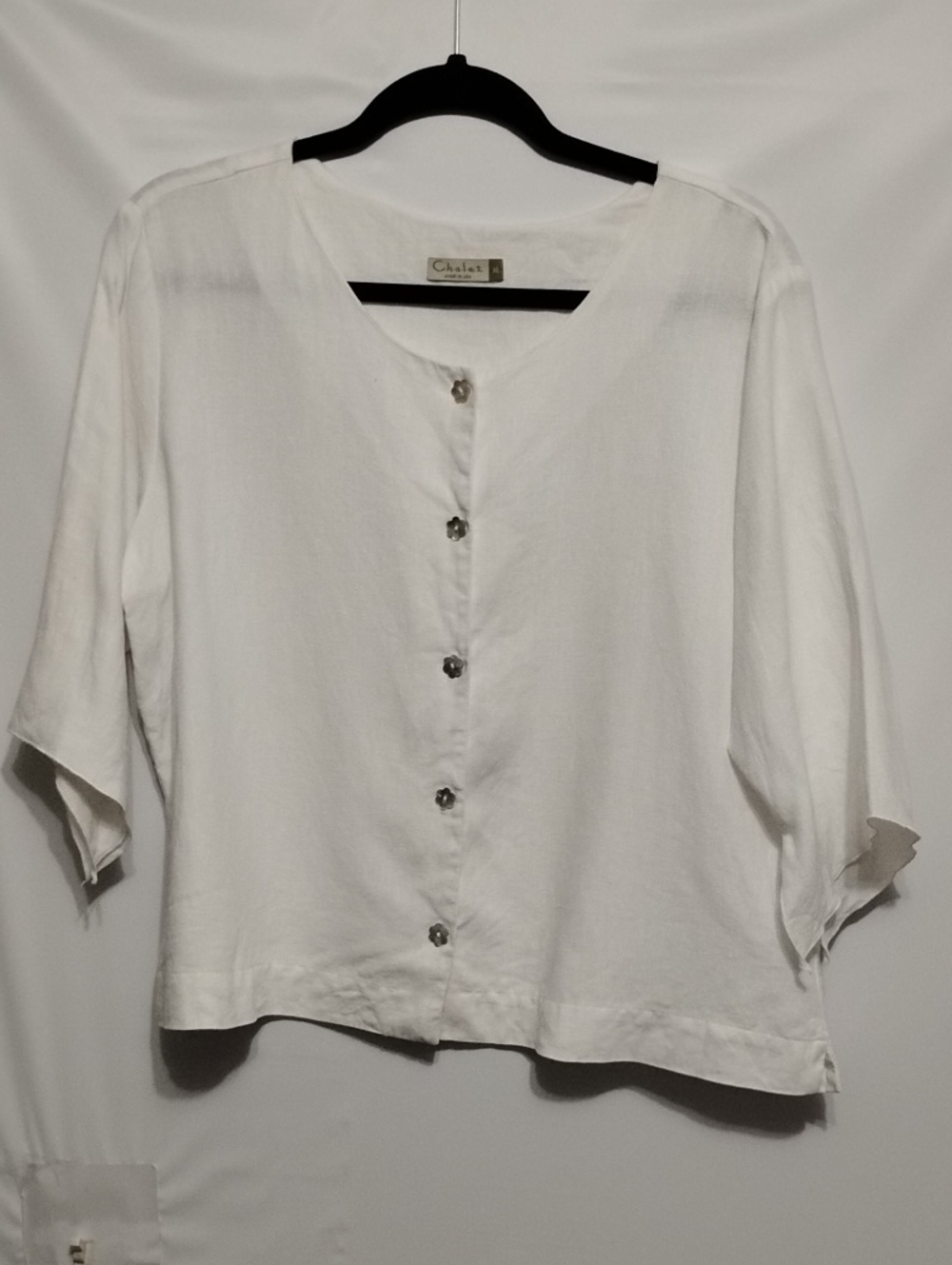 Chalet White Button-Front Boho Split Hem Sleeve Relaxed Blouse
